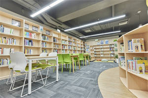 北京一土學(xué)校圖書(shū)館