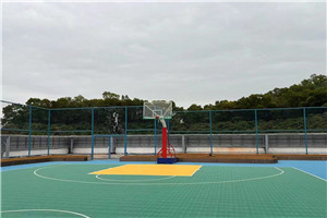 加拿大女王學(xué)院校園環(huán)境