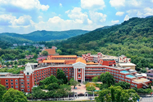 廣州市亞加達(dá)外國(guó)語高級(jí)中學(xué)校園環(huán)境