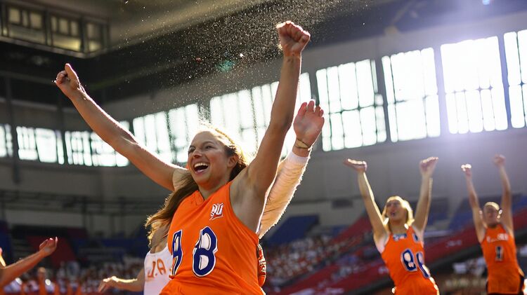 北京領科國際高中招生電話多少？何時聯(lián)系更高效？