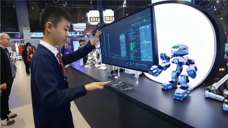 北京國際學(xué)校高中部學(xué)費(fèi)