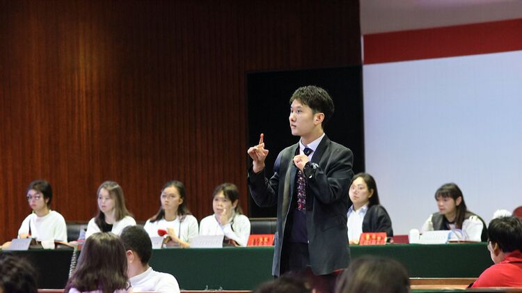 南外國王國際學校校園環(huán)境