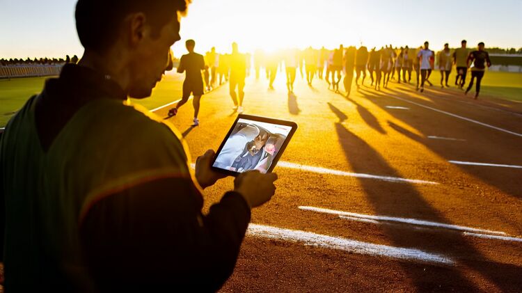 博納國(guó)際學(xué)?？诒? /></p>
<p>話說(shuō)回來(lái)，每個(gè)學(xué)校都有優(yōu)缺點(diǎn)，沒有十全十美的。家長(zhǎng)們別卷了，根據(jù)自家娃情況選。博納國(guó)際學(xué)?？诒泻糜袎模€得咱自己實(shí)地考察，和在讀學(xué)生家長(zhǎng)聊聊。你說(shuō)是不是這個(gè)理兒？</p>                        </div>
                        <!-- 上下篇 -->
                        <div   id="czferq0"   class="article-navigation">
                            <div   id="iygcqqi"   class="prev-article">
                                <span>上一篇：</span>
                                <a href=