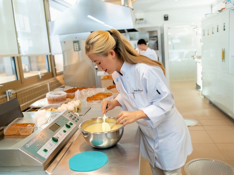 國際貿(mào)易學(xué)校