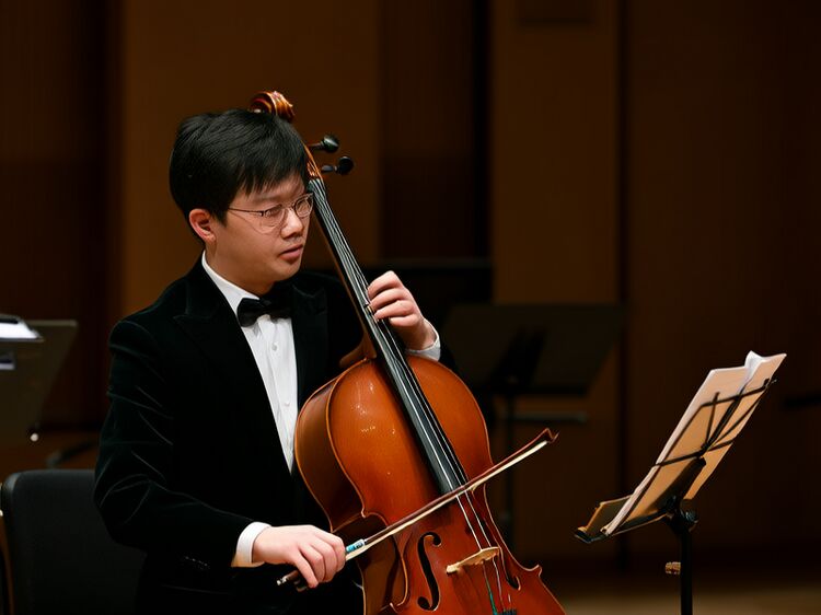 北京愛迪國際學校咋錄??？沒中考成績能申請不？